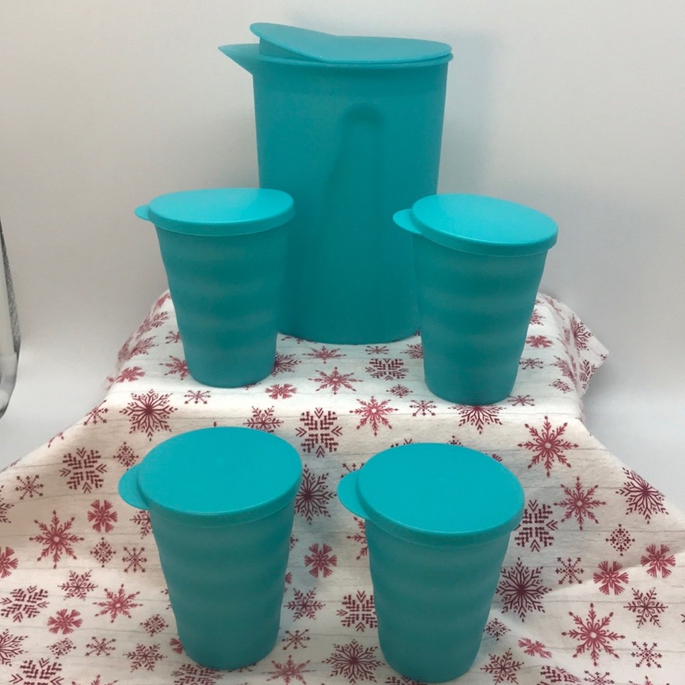 Tupperware Murano Set QT Pitcher & (4) Tumblers